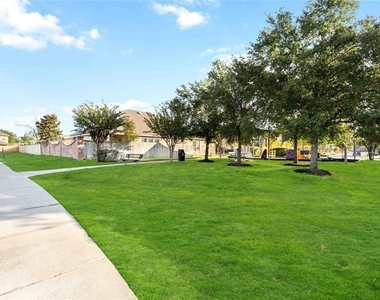 4503 Green Forest Pass - Photo Thumbnail 28