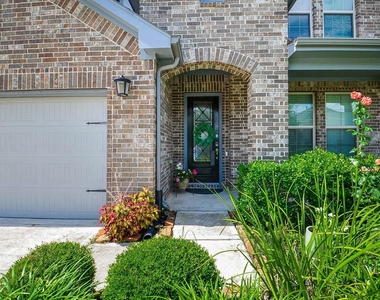 31307 Brown Fern Drive - Photo Thumbnail 2