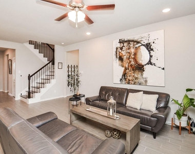 31307 Brown Fern Drive - Photo Thumbnail 9