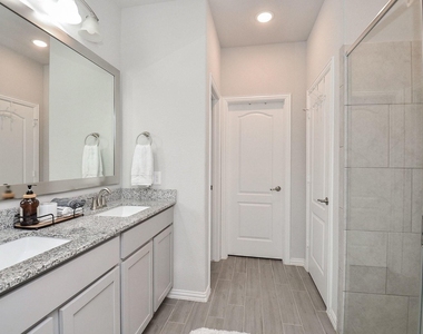 31307 Brown Fern Drive - Photo Thumbnail 16