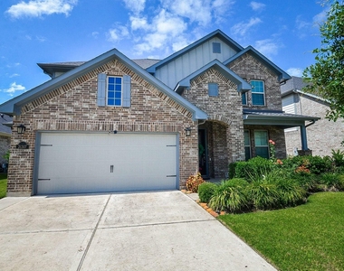 31307 Brown Fern Drive - Photo Thumbnail 1