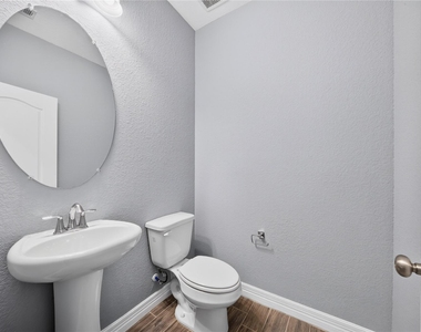 607 Spotted Sunfish Drive - Photo Thumbnail 14