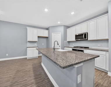 607 Spotted Sunfish Drive - Photo Thumbnail 13