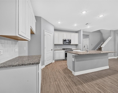 607 Spotted Sunfish Drive - Photo Thumbnail 15