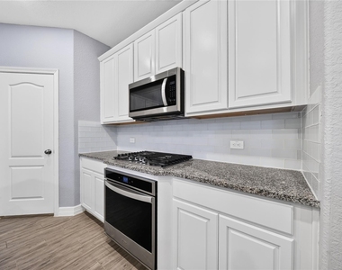 607 Spotted Sunfish Drive - Photo Thumbnail 16