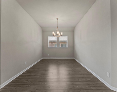 102 Camelia Street - Photo Thumbnail 19