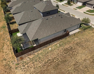 102 Camelia Street - Photo Thumbnail 45