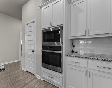 102 Camelia Street - Photo Thumbnail 4