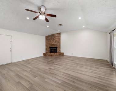 1815 Millbury Drive - Photo Thumbnail 6