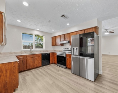 1815 Millbury Drive - Photo Thumbnail 15