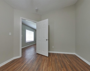 3130 Kelling Street - Photo Thumbnail 7
