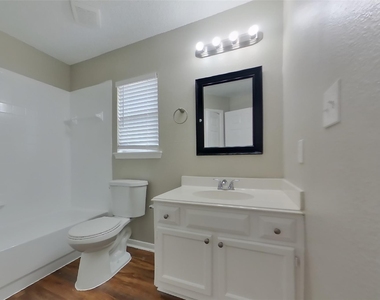 3130 Kelling Street - Photo Thumbnail 9