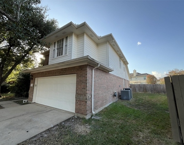 3847 Landon Park Drive - Photo Thumbnail 1