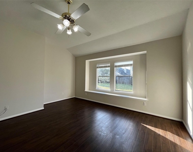 3847 Landon Park Drive - Photo Thumbnail 21