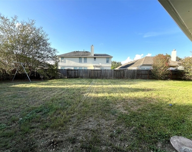 3847 Landon Park Drive - Photo Thumbnail 26