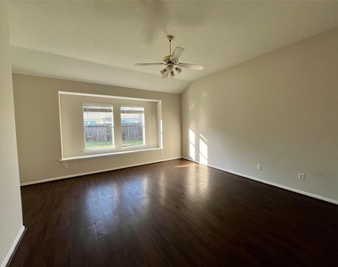 3847 Landon Park Drive - Photo Thumbnail 20