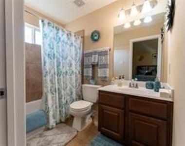4026 Tuscan Shores Dr - Photo Thumbnail 17