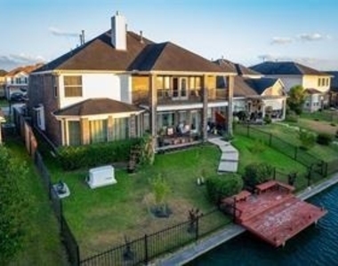 4026 Tuscan Shores Dr - Photo Thumbnail 21
