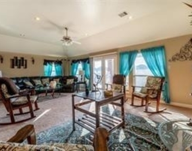4026 Tuscan Shores Dr - Photo Thumbnail 18