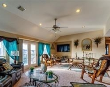 4026 Tuscan Shores Dr - Photo Thumbnail 19
