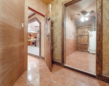 9607 Carousel Lane - Photo Thumbnail 11