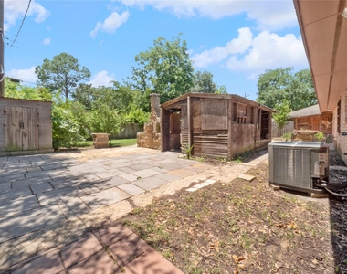9607 Carousel Lane - Photo Thumbnail 20