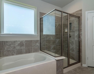 2704 Veranda Falls - Photo Thumbnail 9