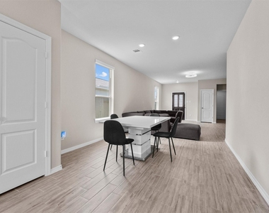 25722 Hickory Pecan Trail - Photo Thumbnail 11