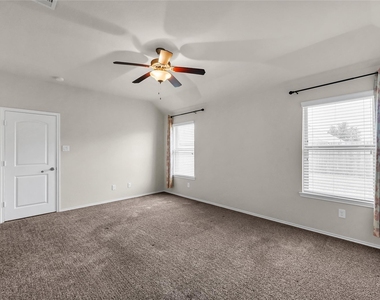 23723 Giardini Drive - Photo Thumbnail 15