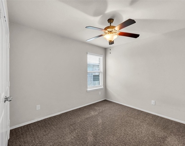 23723 Giardini Drive - Photo Thumbnail 4