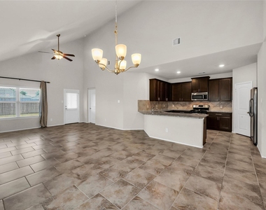 23723 Giardini Drive - Photo Thumbnail 10