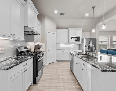 10806 Chrysalis Court - Photo Thumbnail 15