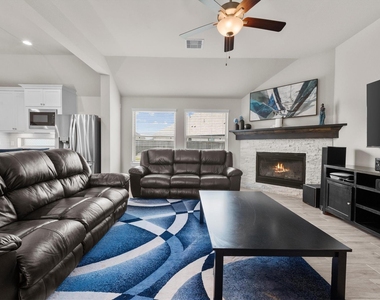 10806 Chrysalis Court - Photo Thumbnail 8