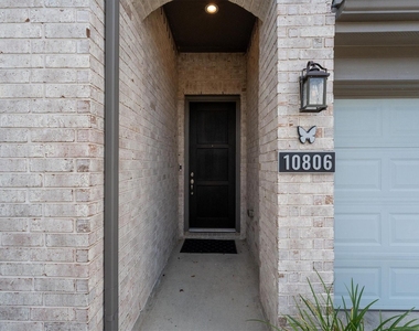 10806 Chrysalis Court - Photo Thumbnail 2