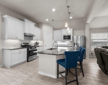 10806 Chrysalis Court - Photo Thumbnail 14