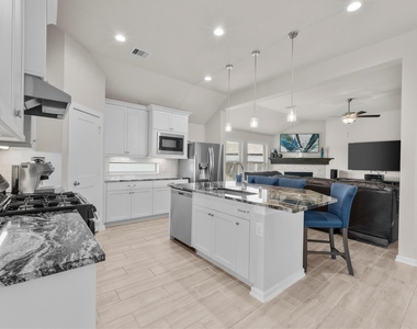 10806 Chrysalis Court - Photo Thumbnail 16