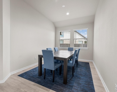 10806 Chrysalis Court - Photo Thumbnail 13