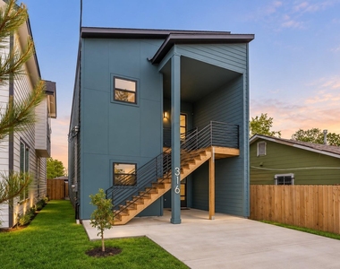 316 Clearwater Street - Photo Thumbnail 1