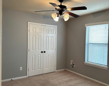 2610 Lexington Park Drive - Photo Thumbnail 9