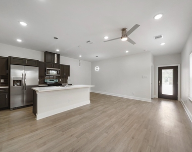 8122 Double Avenue - Photo Thumbnail 7