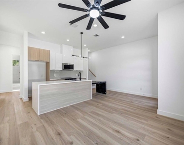 9106 Coffee Street - Photo Thumbnail 4