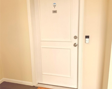 2475 Underwood Street - Photo Thumbnail 3