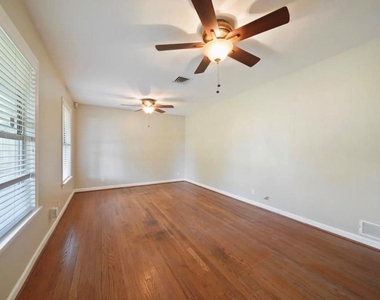 9802 Cedardale Drive - Photo Thumbnail 3