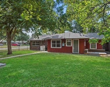 9802 Cedardale Drive - Photo Thumbnail 17