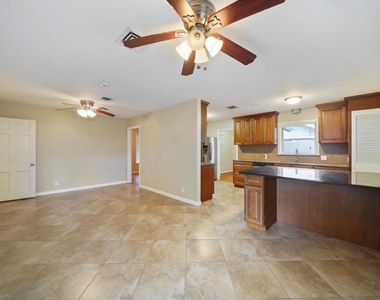 9802 Cedardale Drive - Photo Thumbnail 8