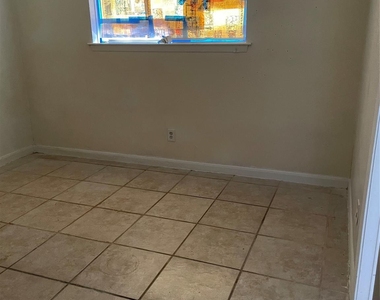 12522 Corning Drive - Photo Thumbnail 9