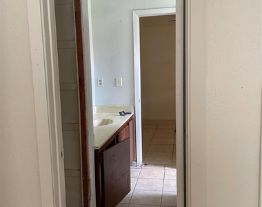 12522 Corning Drive - Photo Thumbnail 6