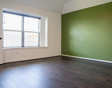 12619 Gallowhill Drive - Photo Thumbnail 10