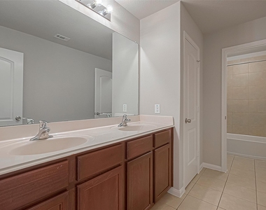 20630 Stout Drive - Photo Thumbnail 13