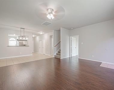 20630 Stout Drive - Photo Thumbnail 11
